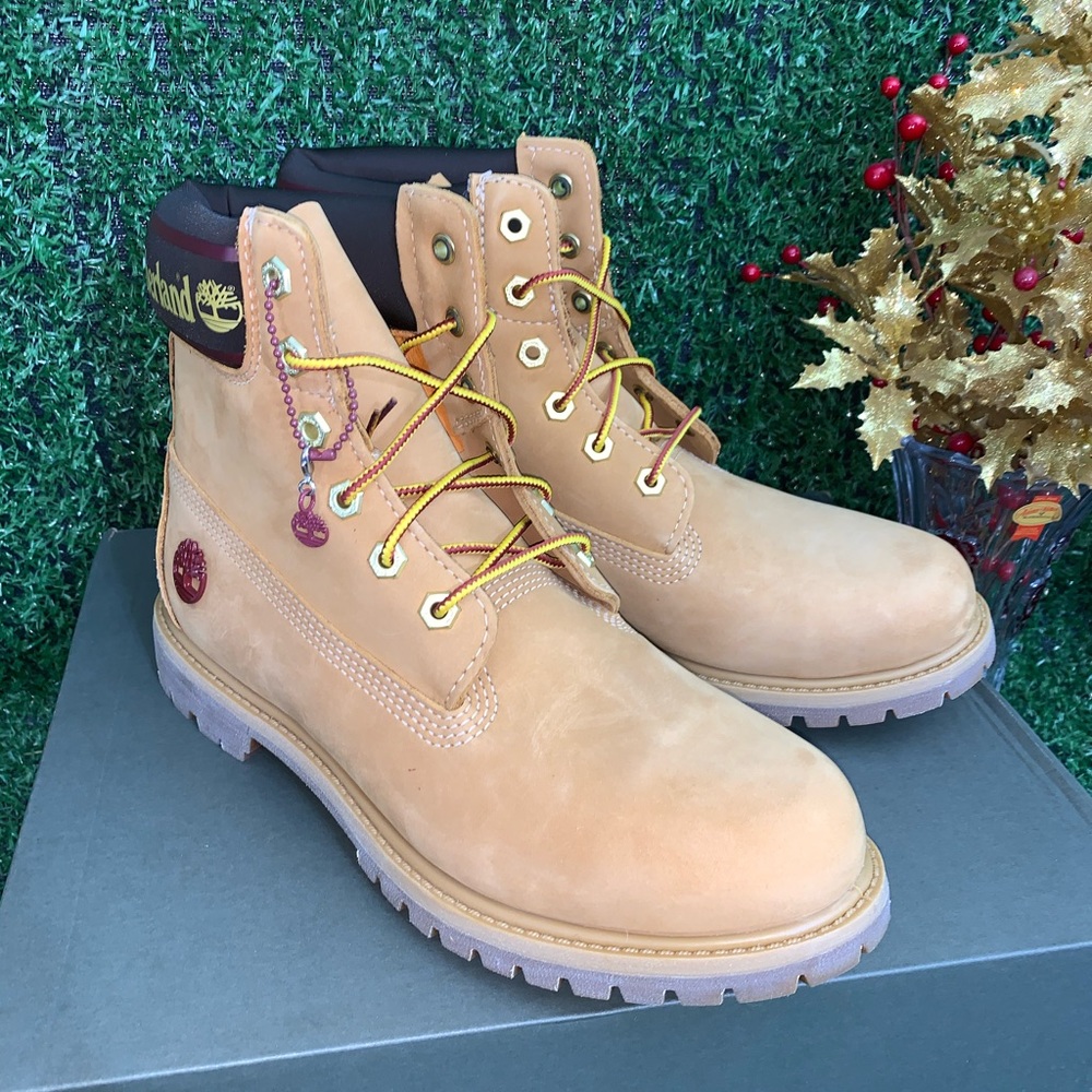 Timberland Women's Premium 6-Inch Logo Collar Boot - Picture 4 of 14